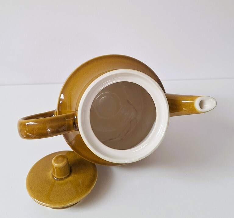 Porcelitowy Dzbanek Retro z Reliefem