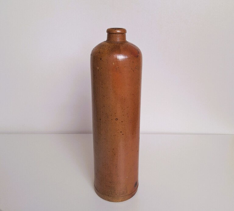 Zabytkowa Butelka Kamionkowa 1L Sygnowana – Antyk Vintage