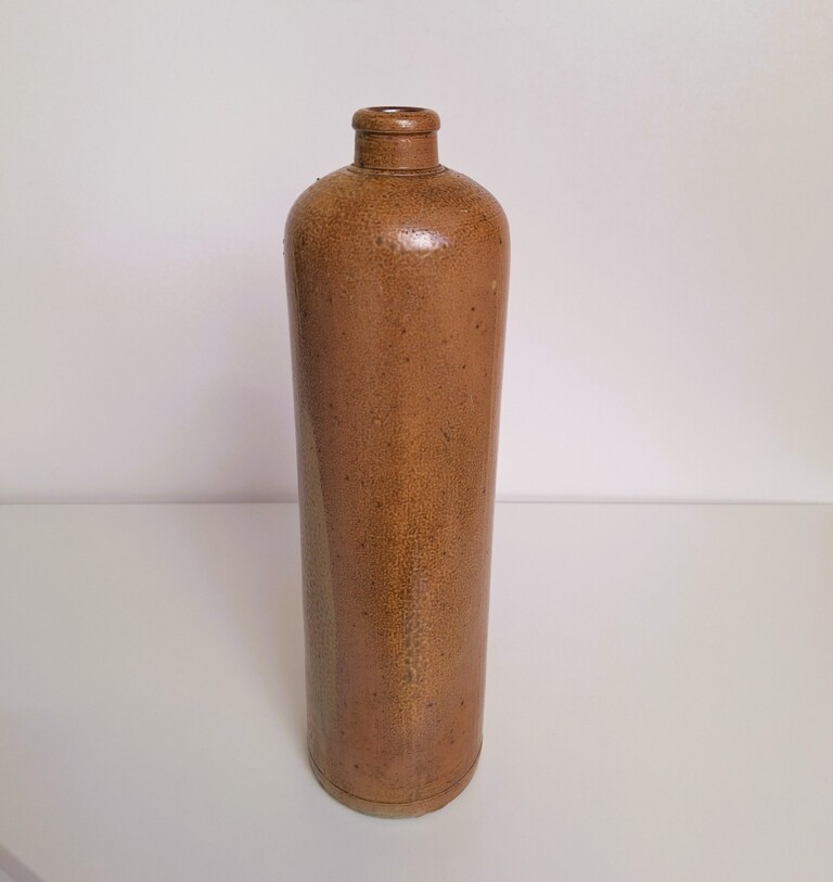 Zabytkowa Butelka Kamionkowa 1L Sygnowana – Antyk Vintage