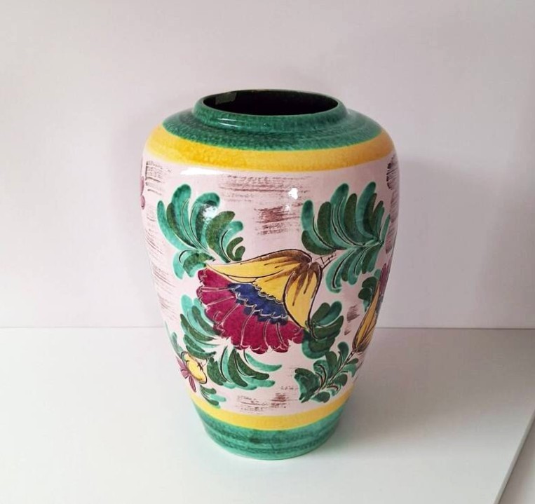 Duży Wazon Ceramiczny w Kwiaty – Styl Rustykalny / Majolika