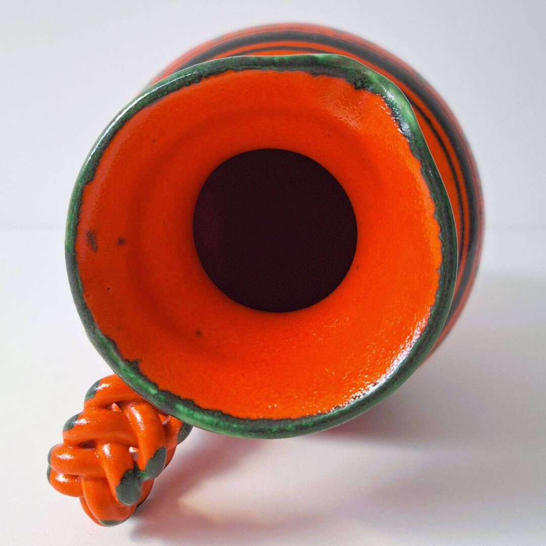 Ceramiczny wazon, dzbanek vintage z uchem warkocz - folk design