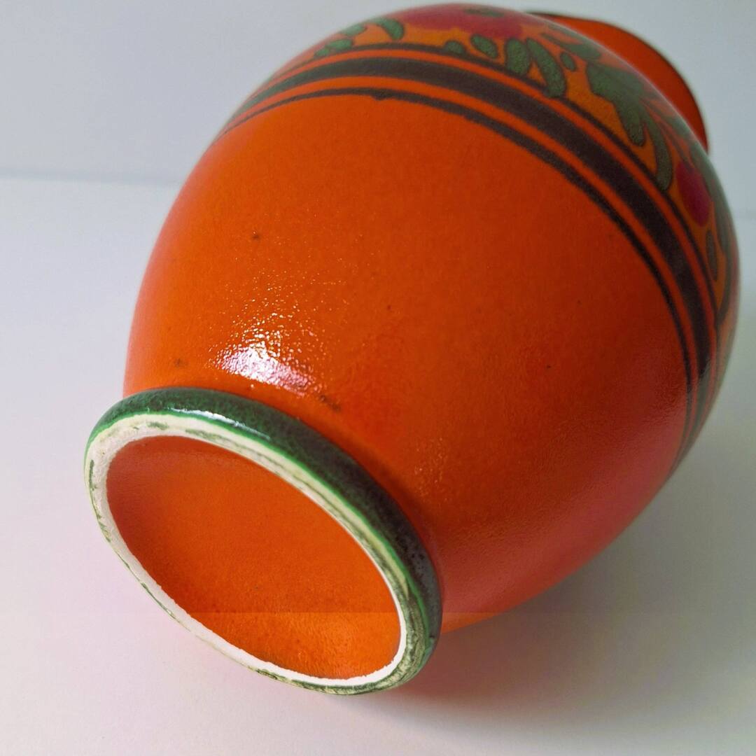 Ceramiczny wazon, dzbanek vintage z uchem warkocz - folk design