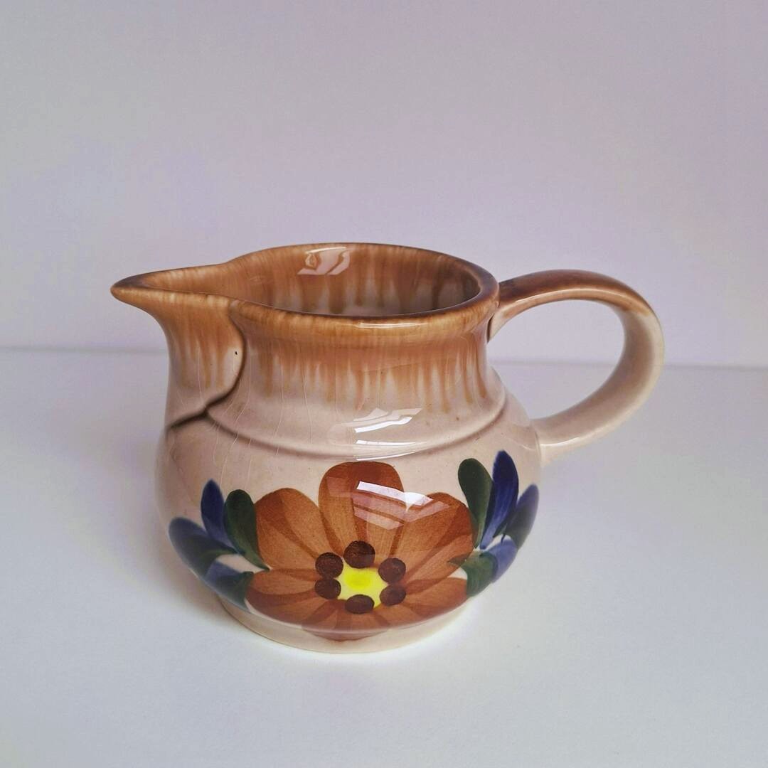 Mlecznik Vintage GDR Kahla – Ceramiczny Dzbanuszek NRD