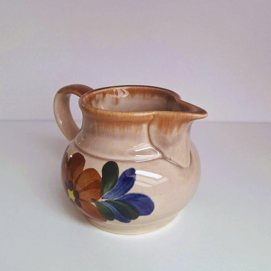 Mlecznik Vintage GDR Kahla – Ceramiczny Dzbanuszek NRD