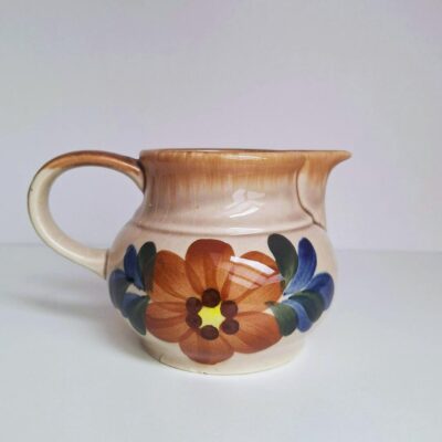 Mlecznik Vintage GDR Kahla – Ceramiczny Dzbanuszek NRD