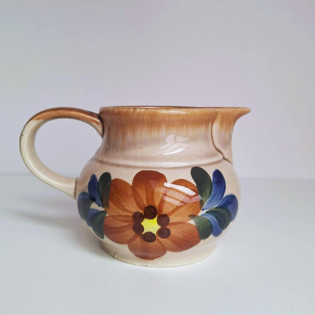 Mlecznik Vintage GDR Kahla – Ceramiczny Dzbanuszek NRD