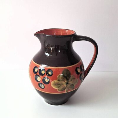 Ceramiczny dzbanek ozdobny – motyw winogron, styl vintage / folk