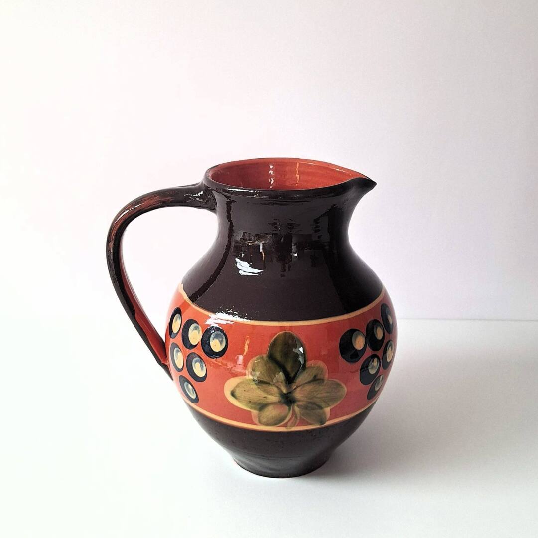 Ceramiczny dzbanek ozdobny – motyw winogron, styl vintage / folk