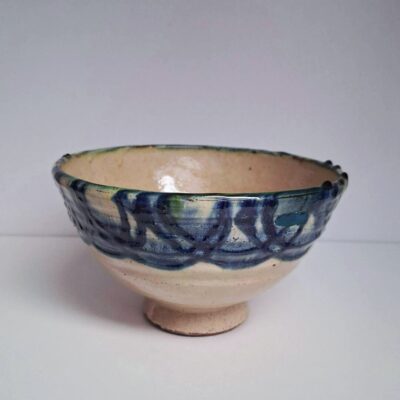Ręcznie Robiona Misa Ceramiczna Z Niebieskim Motywem