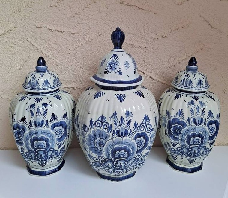 Komplet 3 Wazonów z Pokrywą Delft Holland - Ceramiczne Amfory