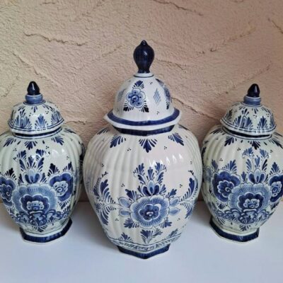 Komplet 3 Wazonów z Pokrywą Delft Holland - Ceramiczne Amfory
