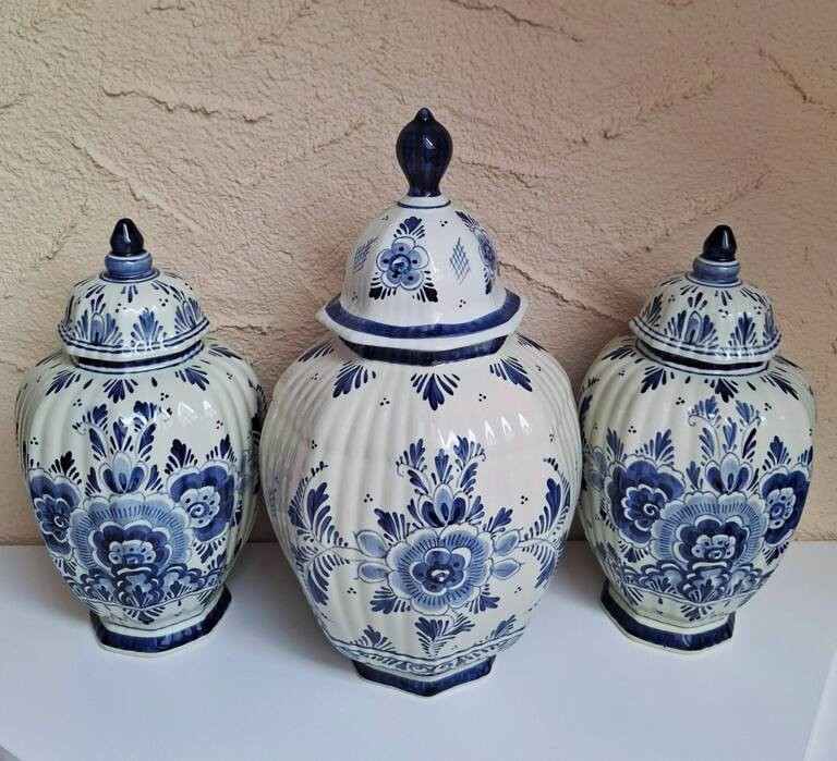 Komplet 3 Wazonów z Pokrywą Delft Holland - Ceramiczne Amfory