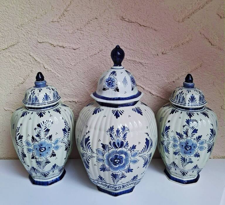 Komplet 3 Wazonów z Pokrywą Delft Holland - Ceramiczne Amfory