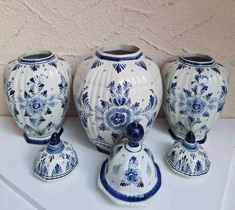 Komplet 3 Wazonów z Pokrywą Delft Holland - Ceramiczne Amfory