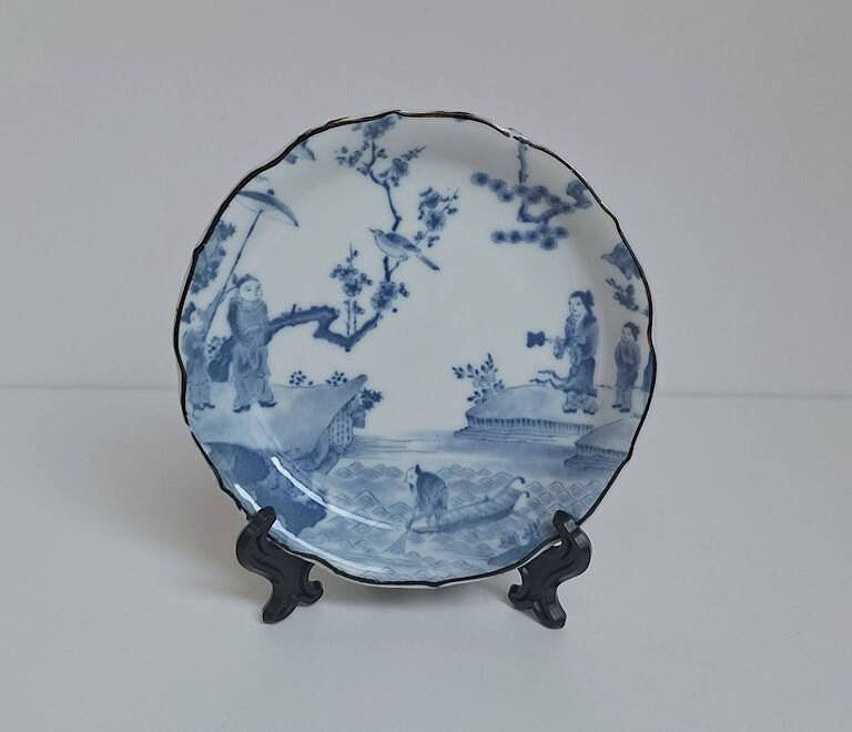 Zabytkowy Porcelanowy Talerzyk Kakiemon – Pejzaż Azjatycki