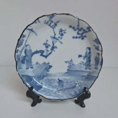 Zabytkowy Porcelanowy Talerzyk Kakiemon – Pejzaż Azjatycki