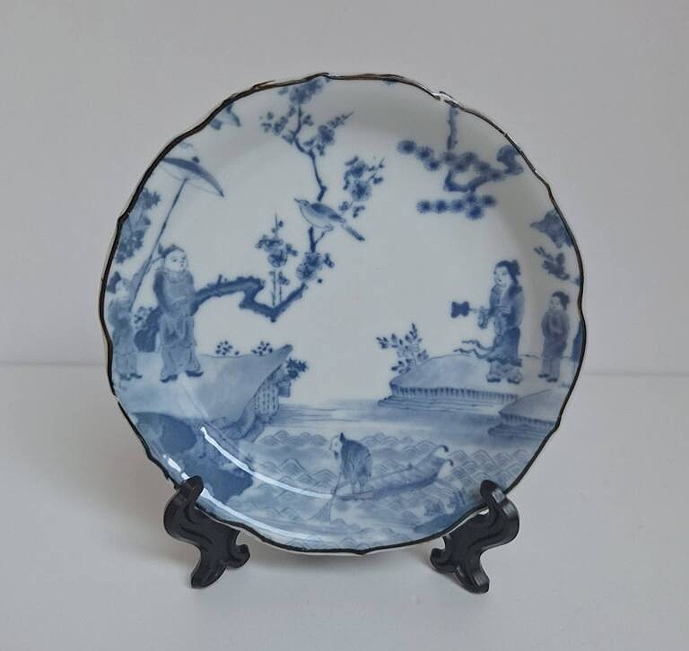 Zabytkowy Porcelanowy Talerzyk Kakiemon – Pejzaż Azjatycki