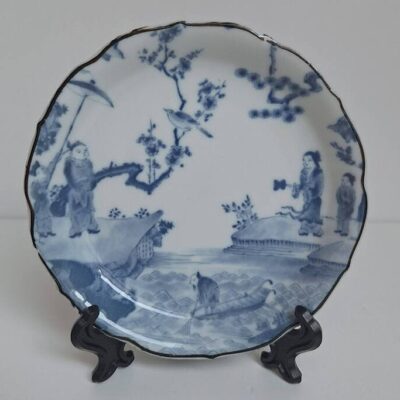 Zabytkowy Porcelanowy Talerzyk Kakiemon – Pejzaż Azjatycki