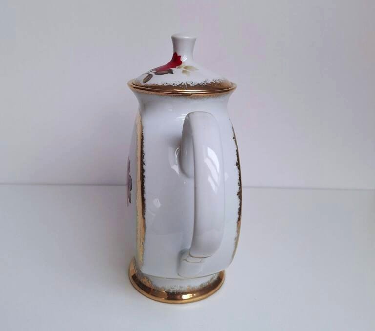 Porcelanowy Dzbanek LUBIANA Retro – Czerwone Róże i Złoto