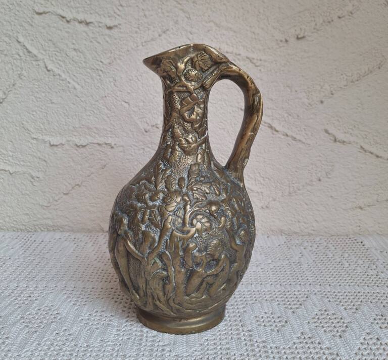 Mosiężny Dzban Vintage – Sceny Winobrania i Putta, Bogaty Relief