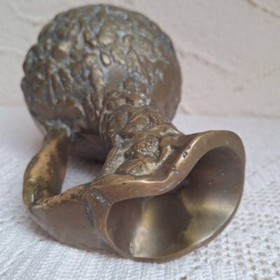 Mosiężny Dzban Vintage – Sceny Winobrania i Putta, Bogaty Relief