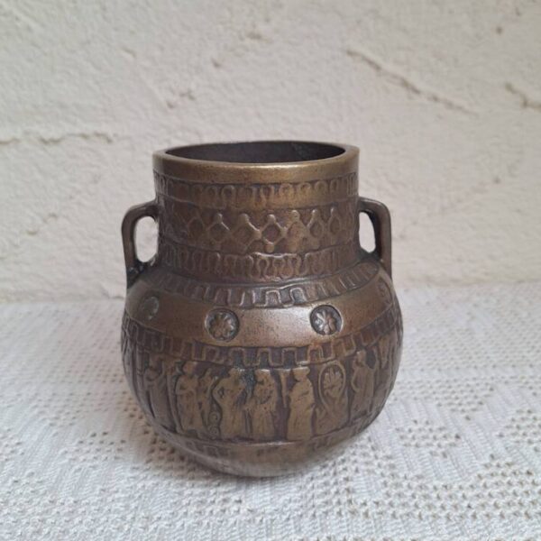 Mosiężna waza amfora vintage – relief grecki, patyna