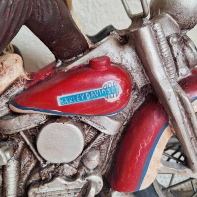 Duża Figurka Retro - Motocyklista na Motocyklu Harley-Davidson